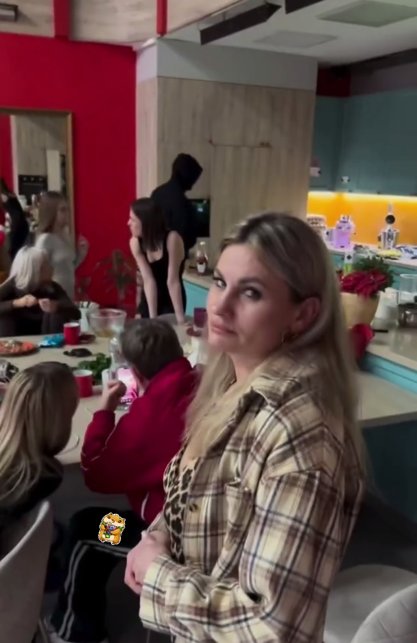 Роль сыграна. Декорации сменились.