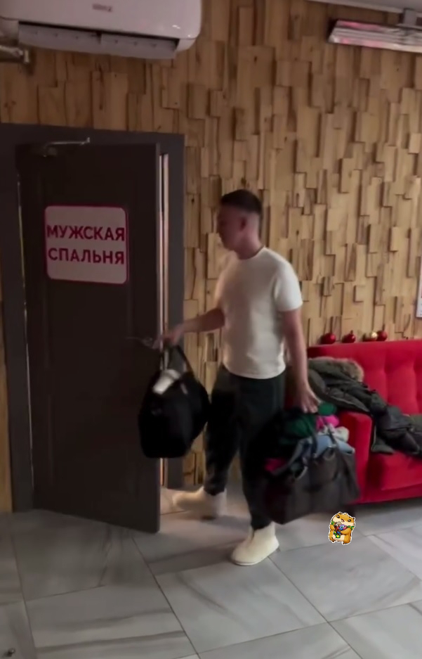 Чемодан — вокзал — мужская спальня. Финал без аплодисментов.