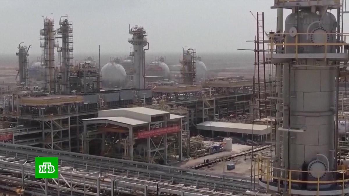    Трамп: Венесуэла передаст США до 50 млн баррелей нефти для продажи