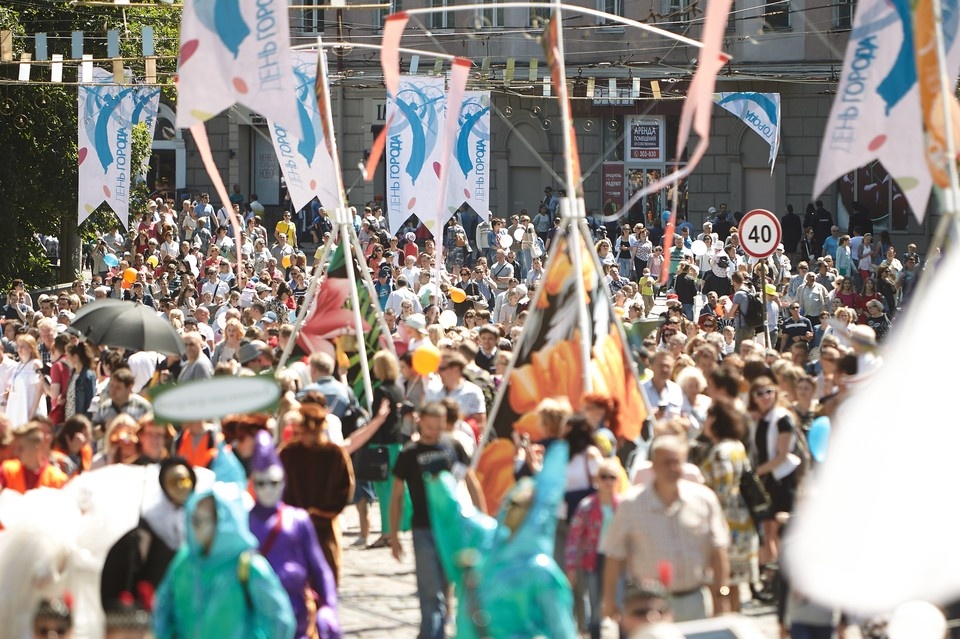    Наш ждет грандиозный праздник, но подробности программы пока держатся в секрете. Александр Подгорчук