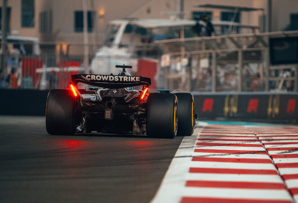    Источник: FIA всё-таки может признать мотор Mercedes нелегальнымLAT Images / Mercedes