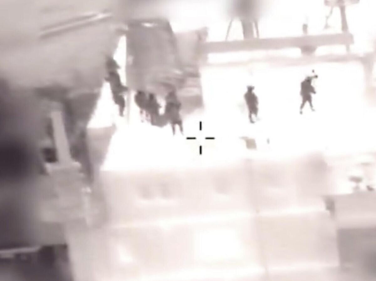    Морпехи США высадились на танкер Olina в Карибском море. Кадр видео | © U.S. Southern Command