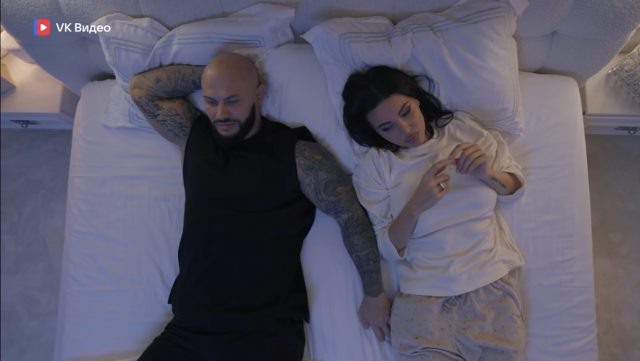    Кадр из шоу «Быть Джиганом и Оксаной»