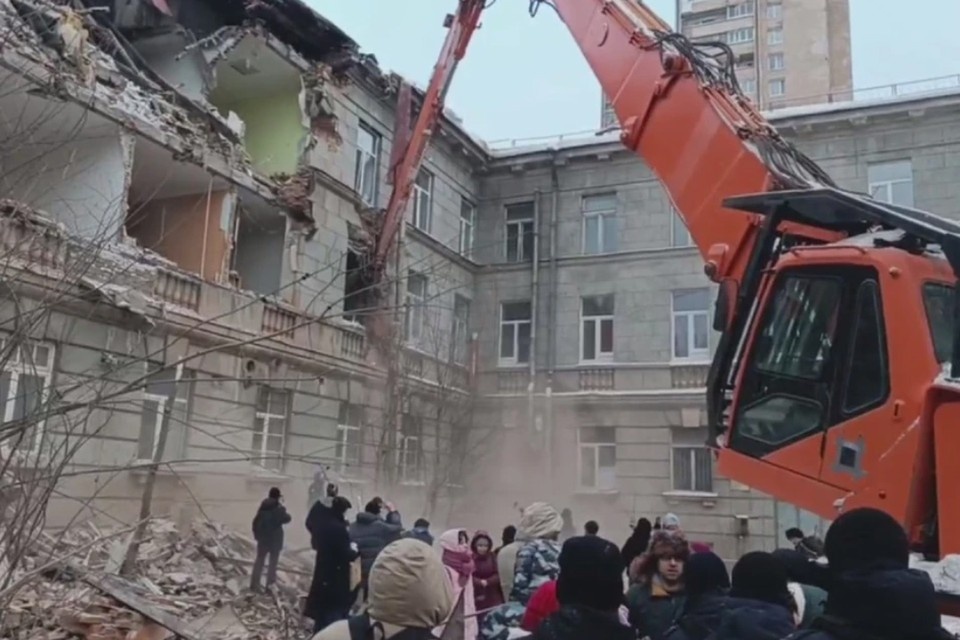    Градозащитники вышли на защиту ВНИИБ. Фото: t.me/sos_spb_snos