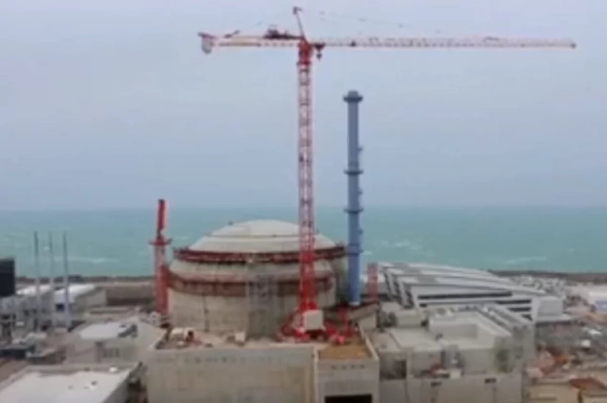    АЭС «Фламанвиль» во Франции остановила два реактора из-за шторма