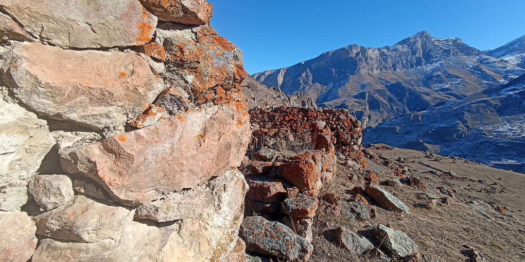 Застывшее время: как найти заброшенный аул Верхний Хулам |КБР