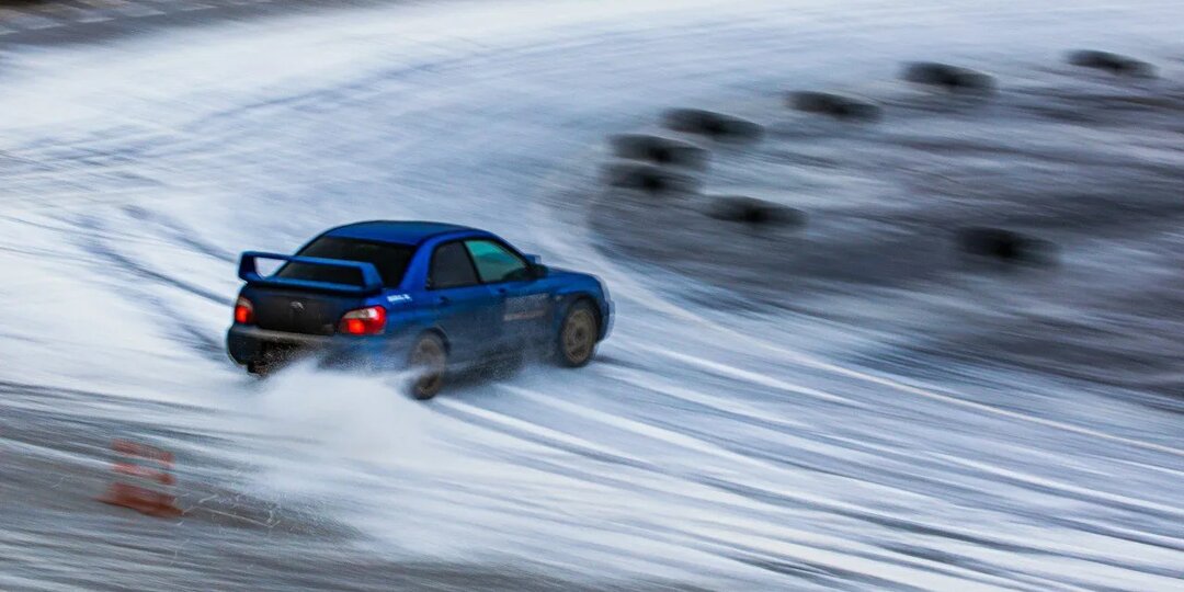 Техника контраварийного вождения: навыки, которые спасут вашу жизнь