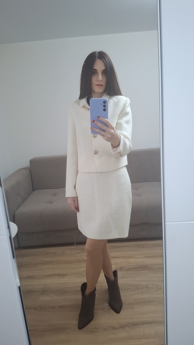 Твидовый костюм с объемными пуговицами в стиле 60-х TOPTOP STUDIO