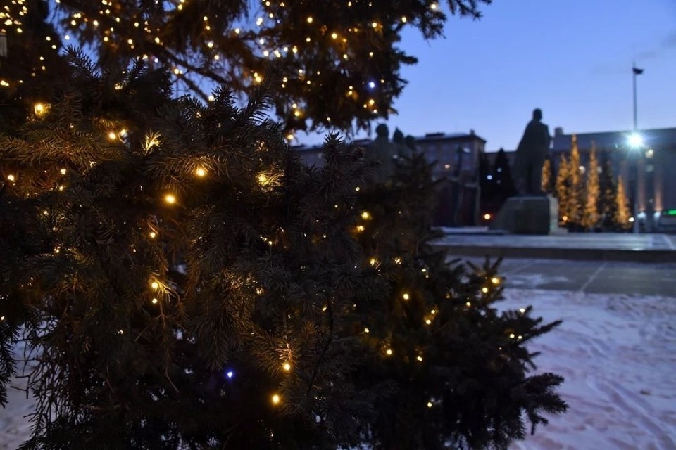    Голосование за лучшую новогоднюю красавицу пройдет с 10 по 13 января в группе «Города меняются для нас» ВКонтакте Иван МАКЕЕВ