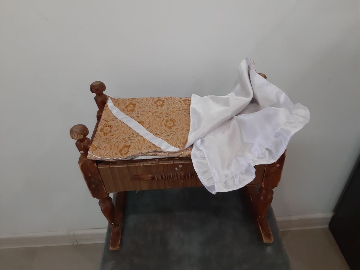 Девочки мечтали стать мамами.