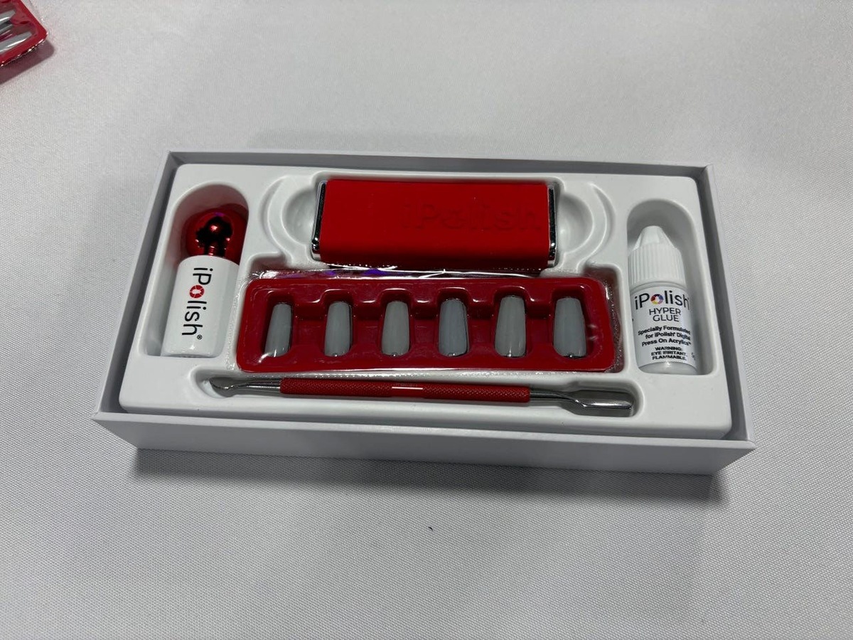    Устройство для быстрой смены цвета ногтей