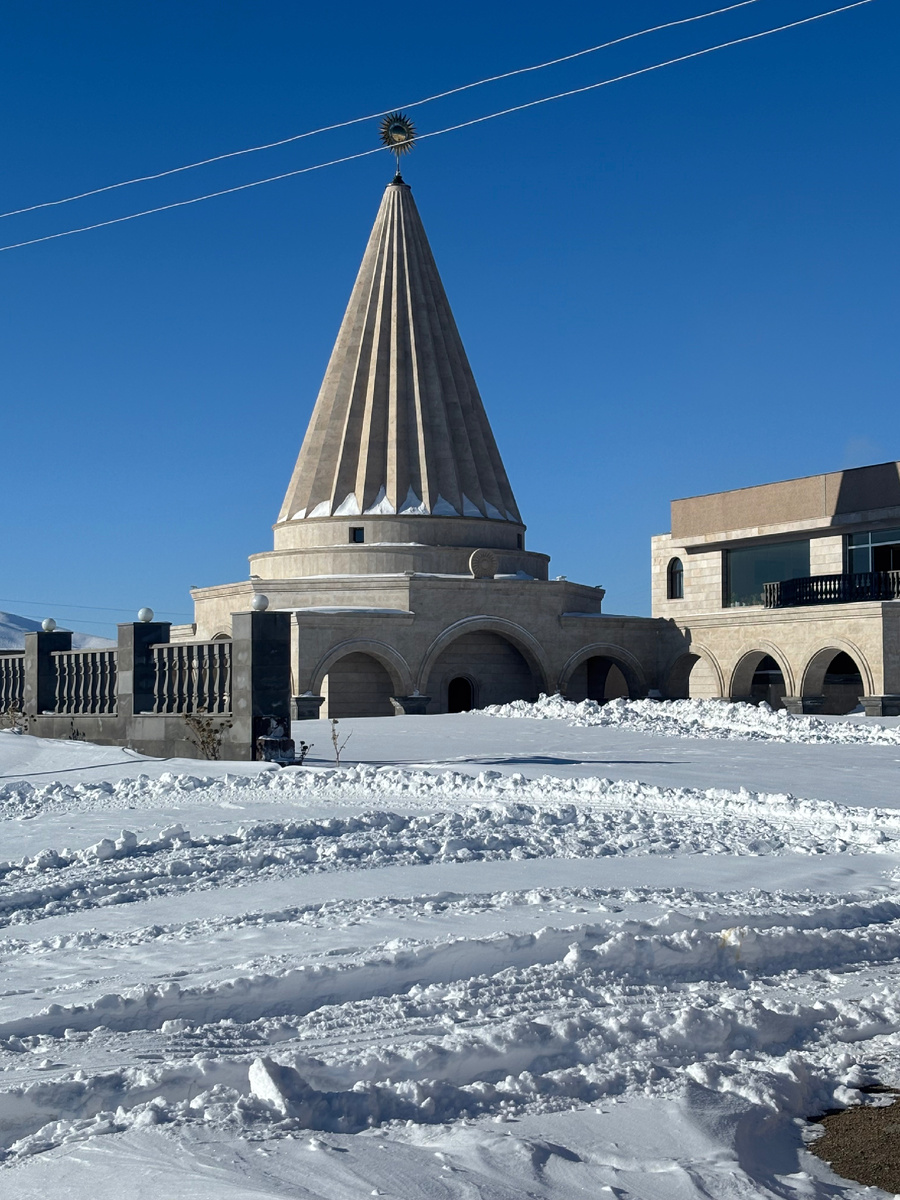 Езидский храм. Сюда не приходят по выбору — сюда приходят по рождению.
