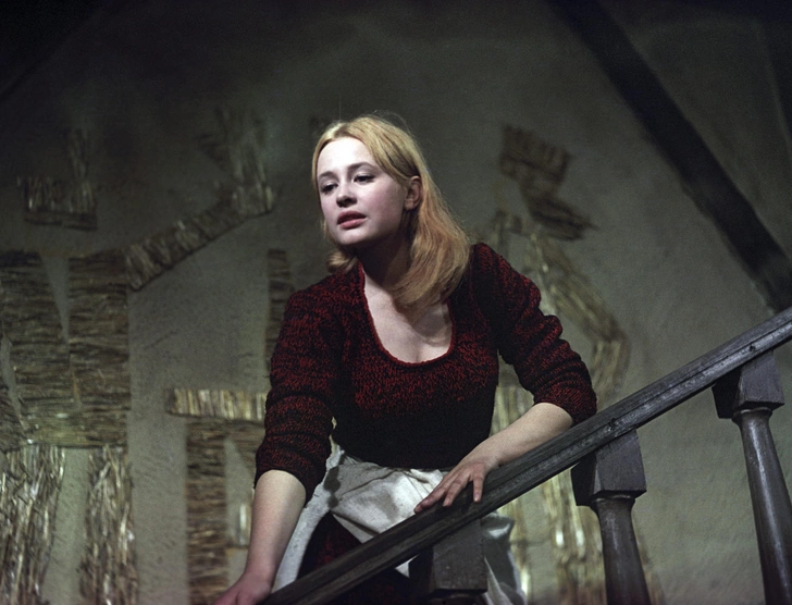 Марина Неёлова – российская актриса театра и кино, народная артистка РСФСР.