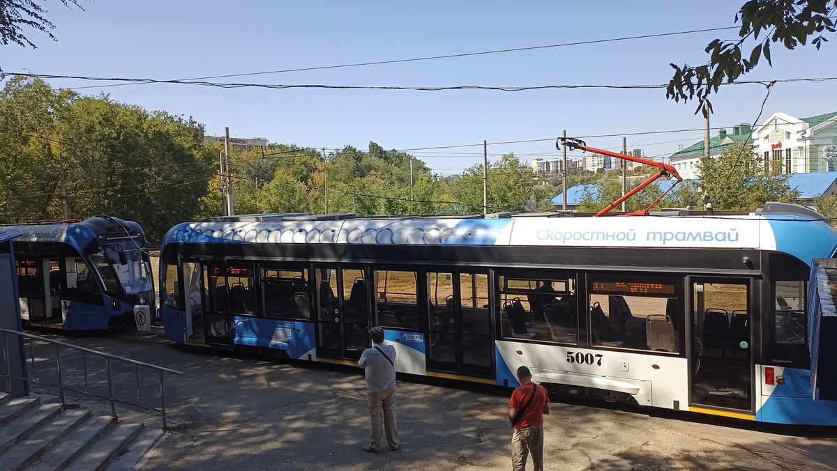 Остановка "Площадь Чекистов"