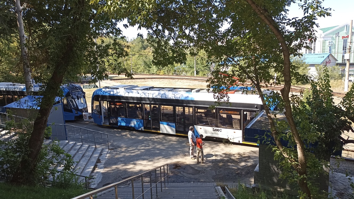 Остановка "Площадь Чекистов"