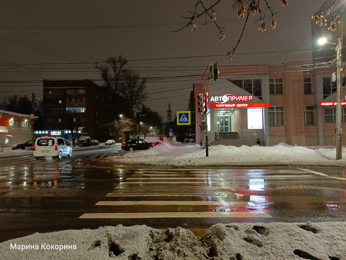 А у нас в Рязани в январе  и дождь, и снег, и лужи...