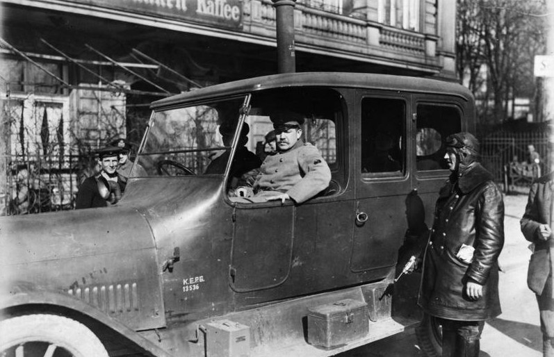 Полковник Вильгельм Рейнхард.