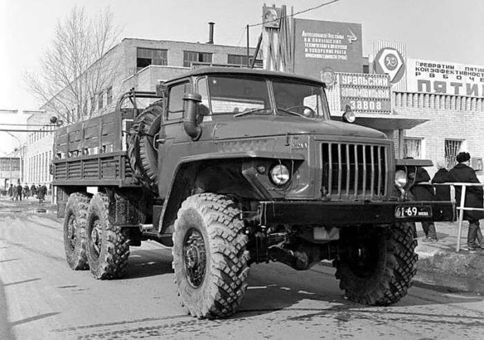 Урал-4320-1