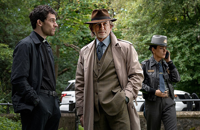    кадр из кинофильма «Достать ножи: Воскрешение покойника»