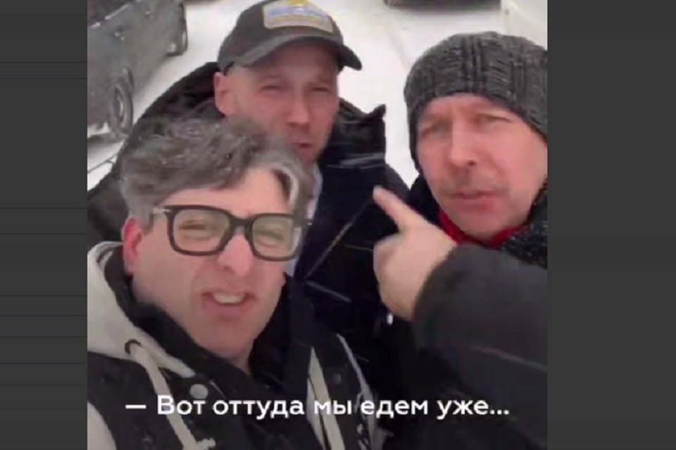    Артисты застряли в пробке. Фото: телеграм-канал Антона Эльдарова.