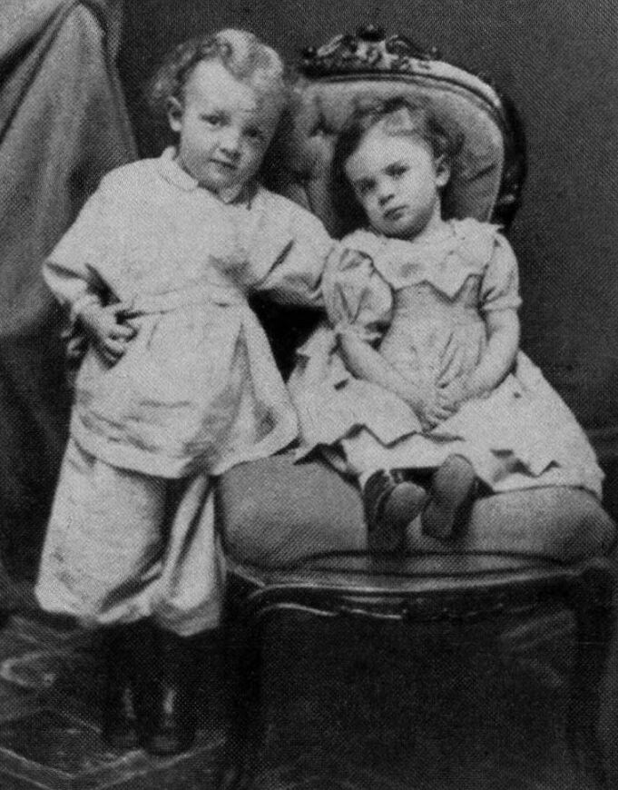 Источник: https://ru.wikipedia.org/wiki/Октябрята