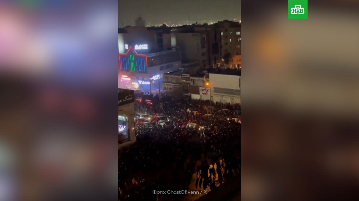    Трамп: США пристально следят за развитием протестов в Иране