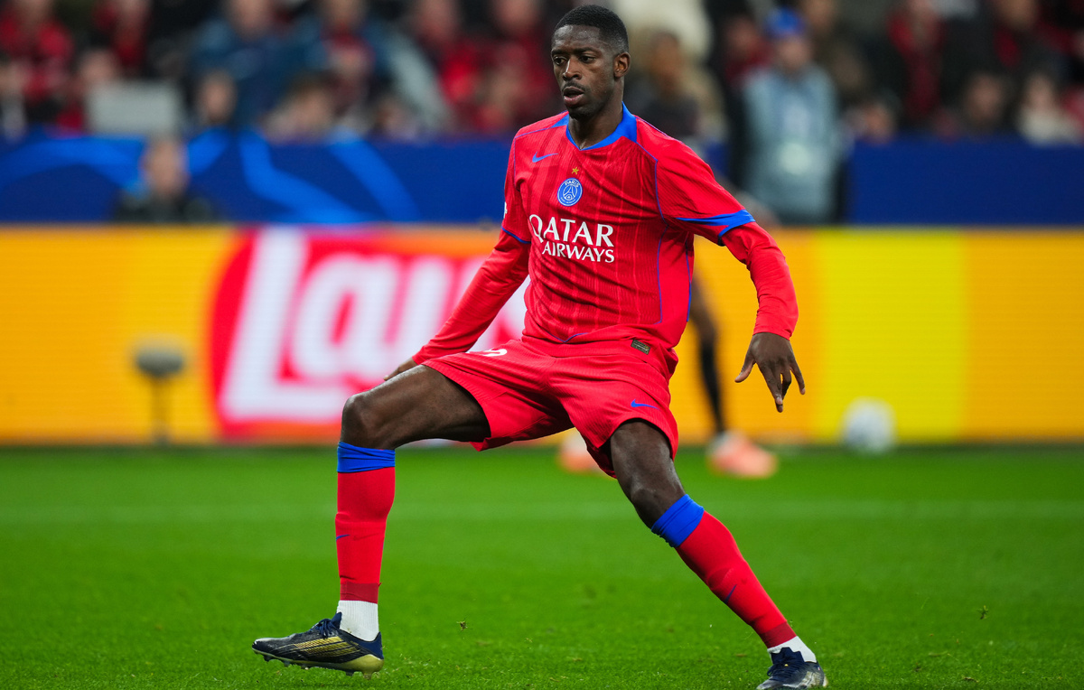    Нападающий ПСЖ Усман Дембеле  Pau Barrena/Getty Images