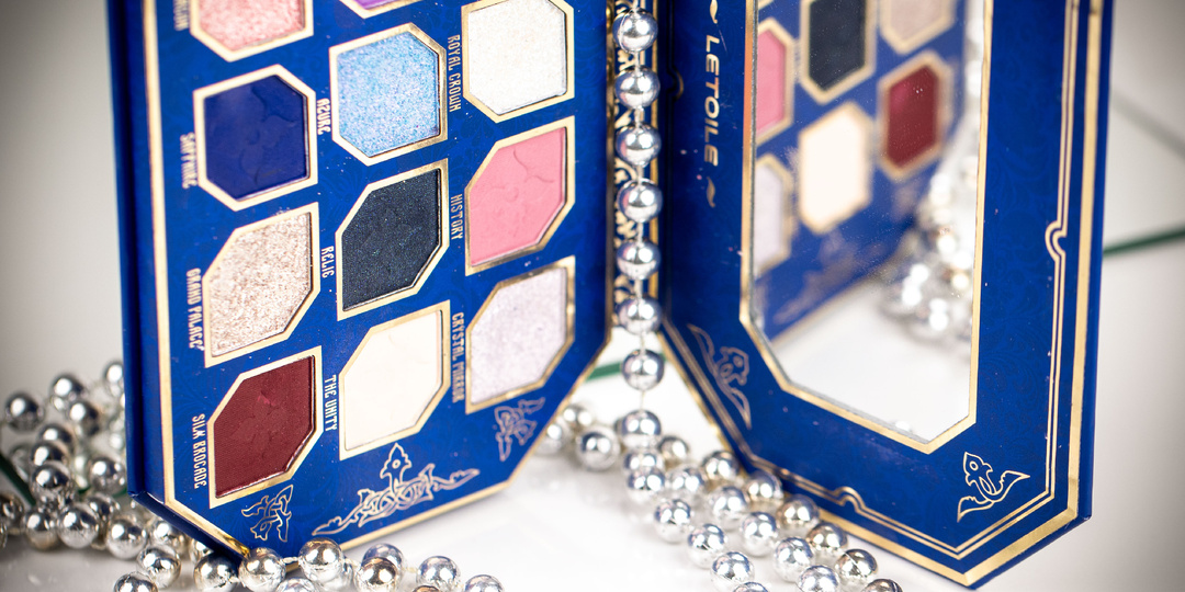 Ларец с драгоценностями от Лэтуаль. Палетка теней Russie, Diamond Chamber