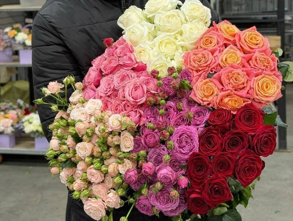 Фото: пресс-служба Мамадышского района РТ / На фото: первый урожай роз