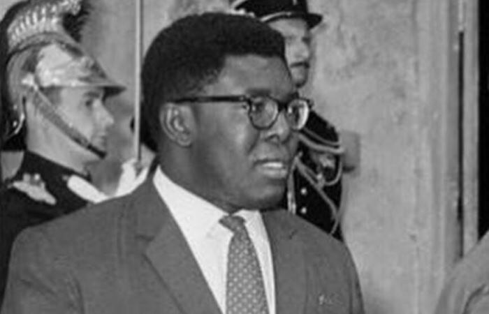 Отец Елены Ханги