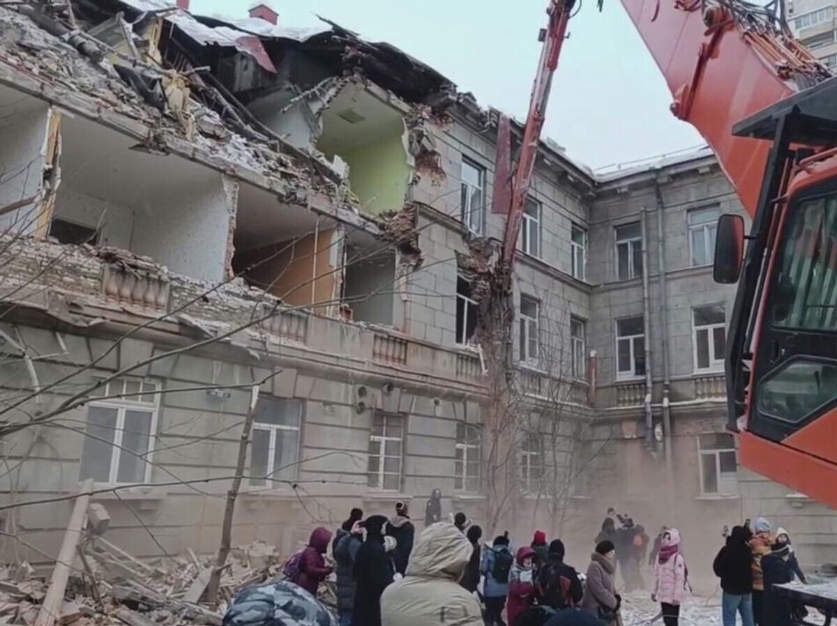    Снос здания бывшего ВНИИБ | © Кадр видео из соцсетей