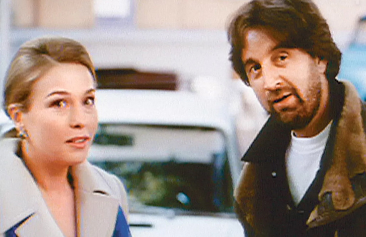 Анна Легчилова и Леонид Ярмольник в фильме "Перекресток", 1998 год