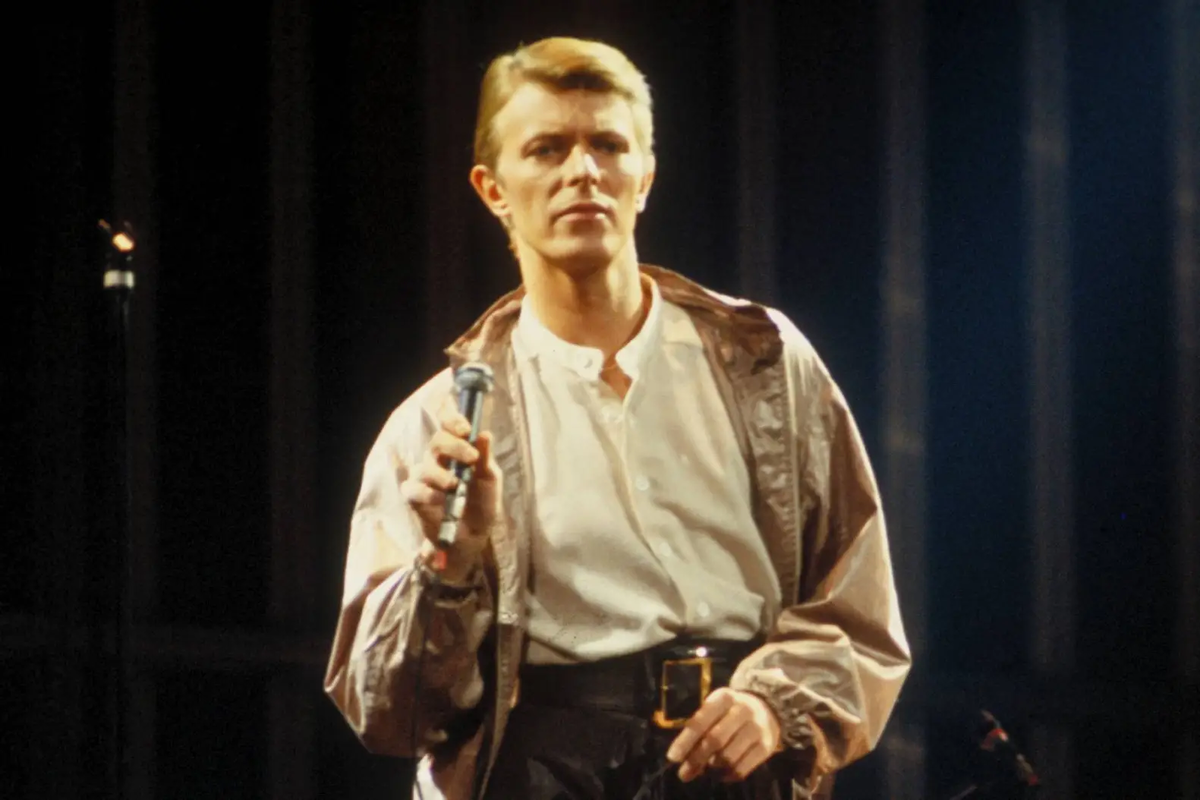 Дэвид Боуи выступает во время мирового турне «Low»/«Heroes» в 1978 году. Фото: Ричард Э. Аарон/Редфернс