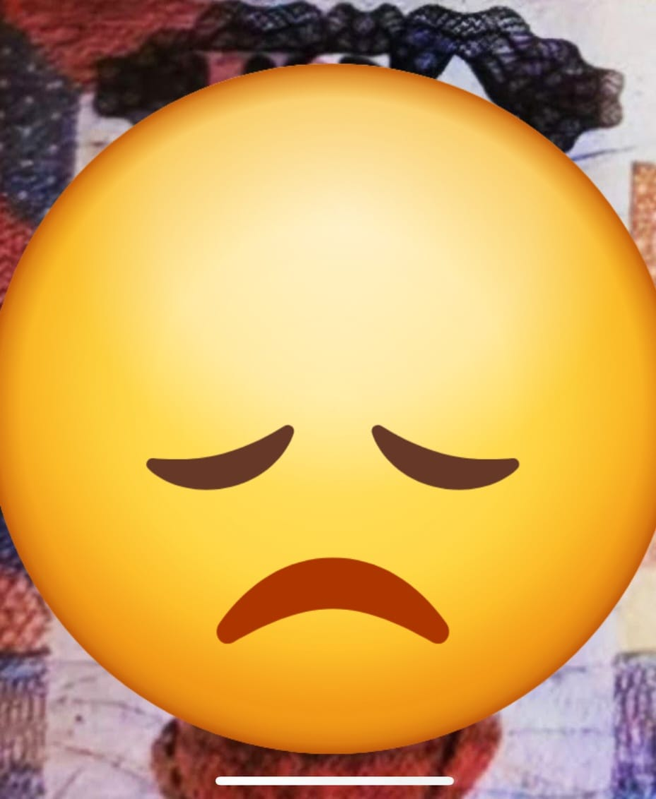 По просьбе родных наложили смайлик. 