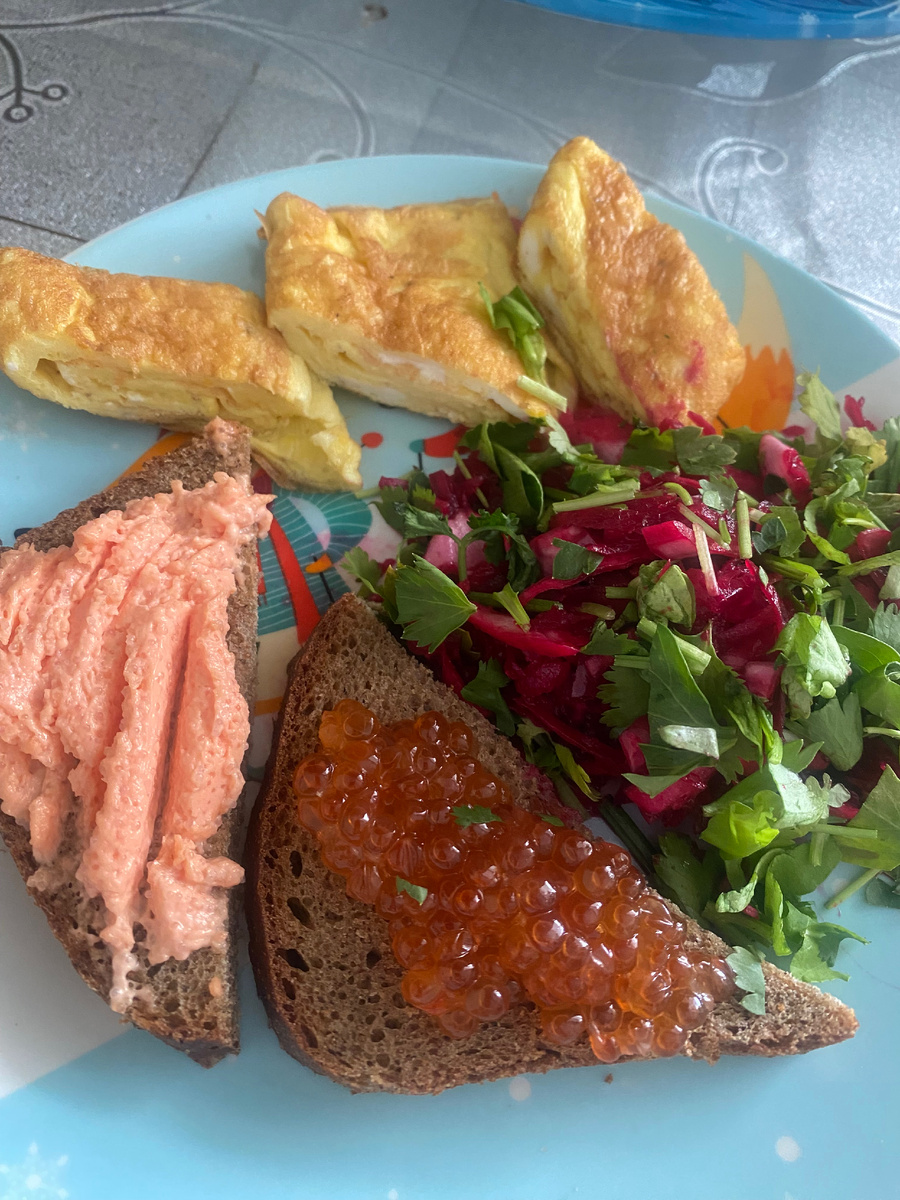 Сфотографировала когда уже часть съела