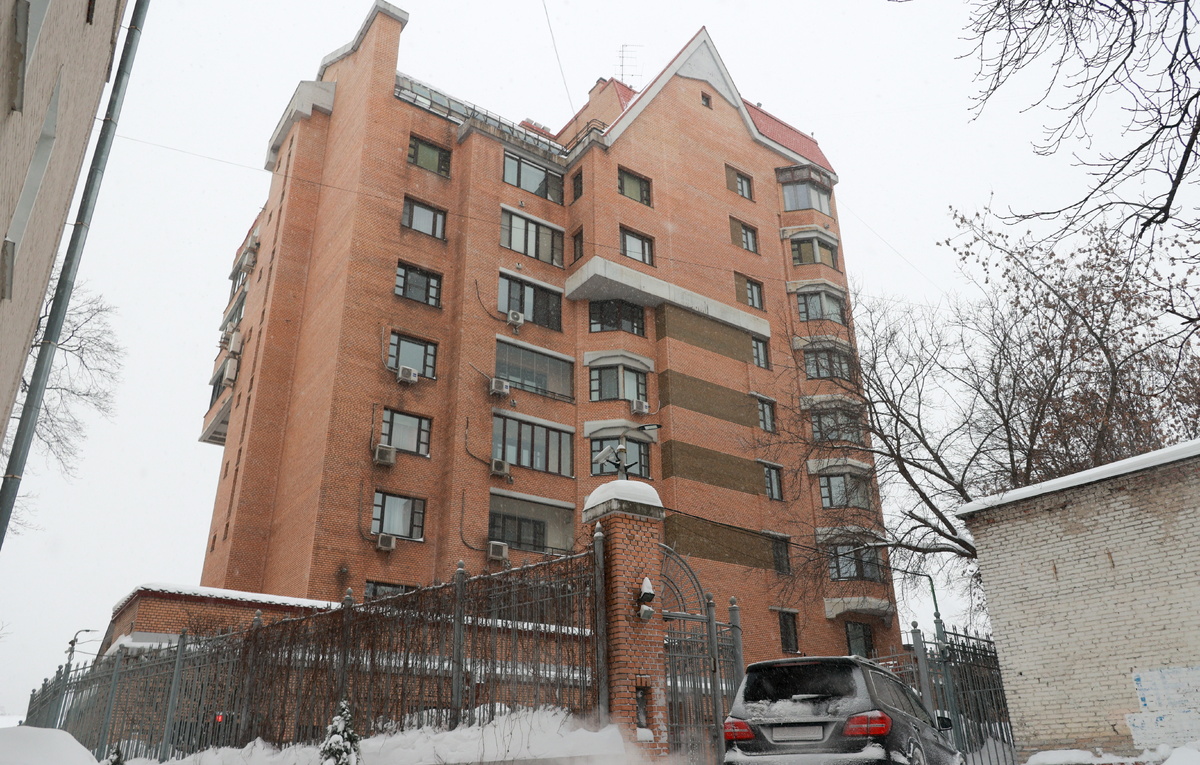    Дом в центре Москвы, в котором находится купленная Лурье у Долиной квартира  Мария Семенова/ТАСС