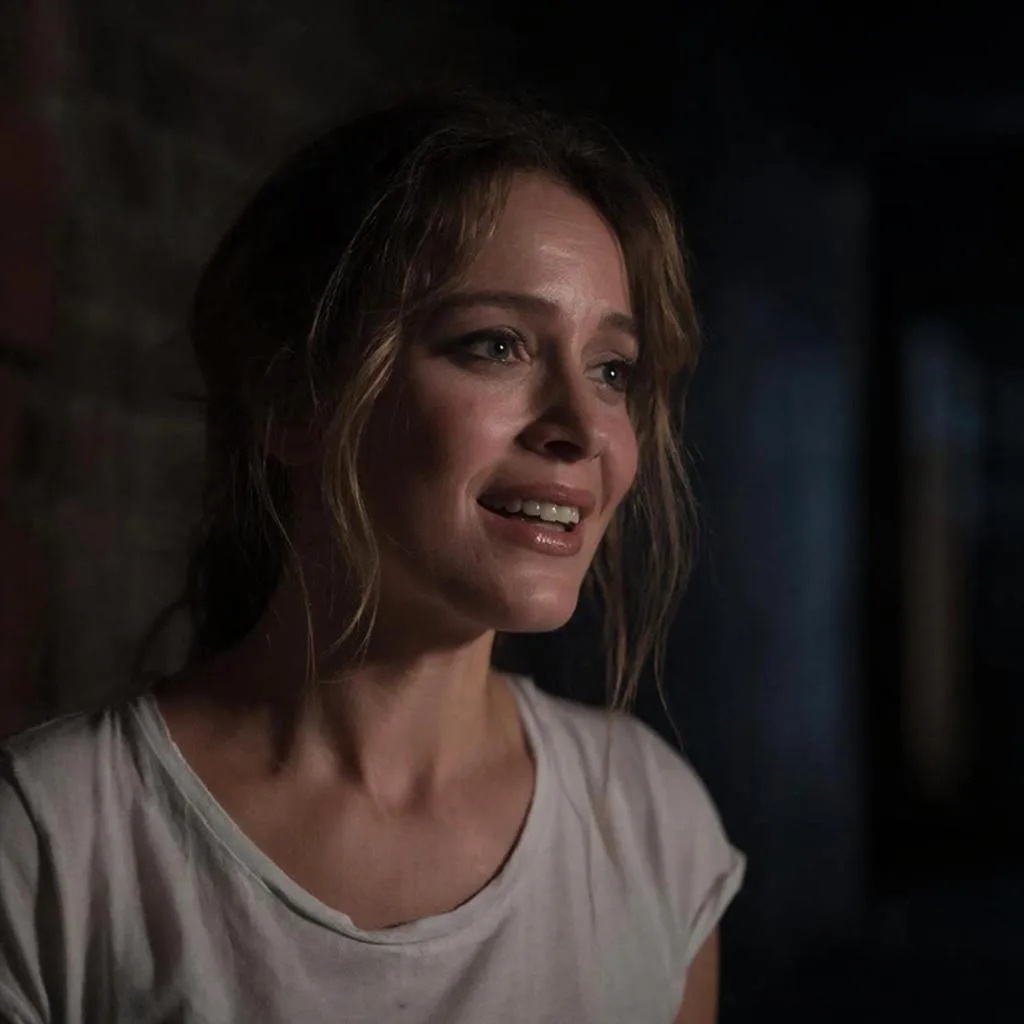 Что скрывает лицо самой желанной актрисы Голливуда? История не о красоте, а о 20-летней битве за право быть услышанной.