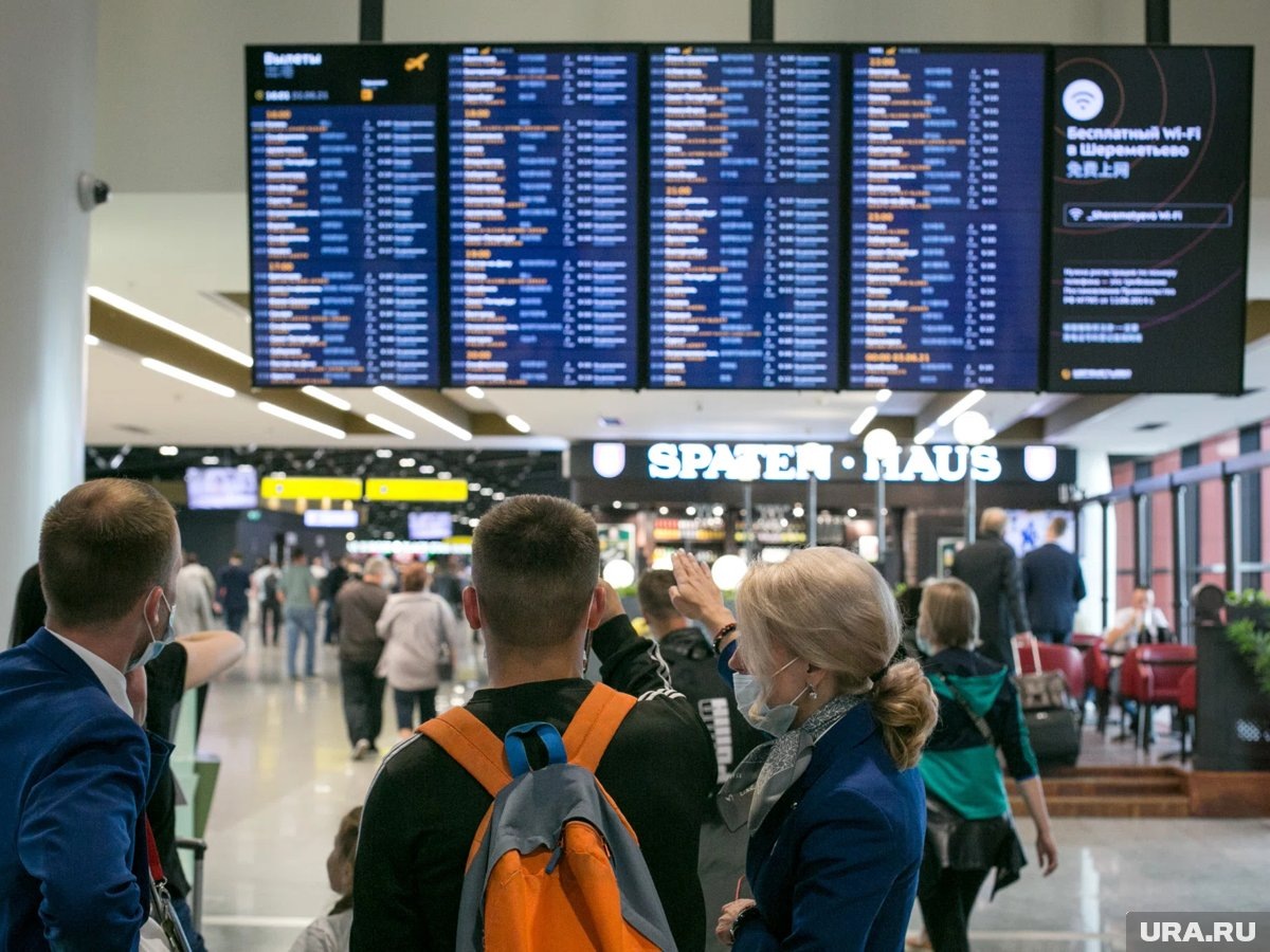     Ограничения в Шереметьево введены из-за аномальной погоды