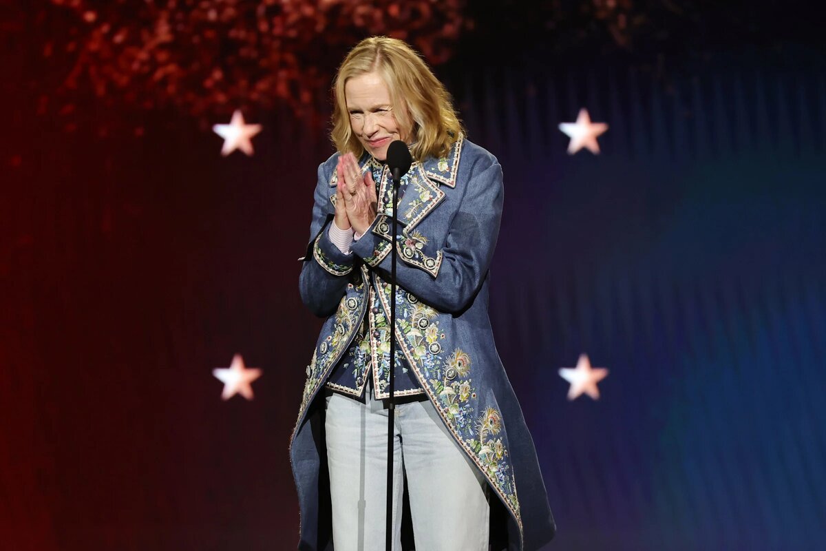 Эми Мэдиган на 31-й ежегодной премии Critics Choice Awards. Фото: Getty Images