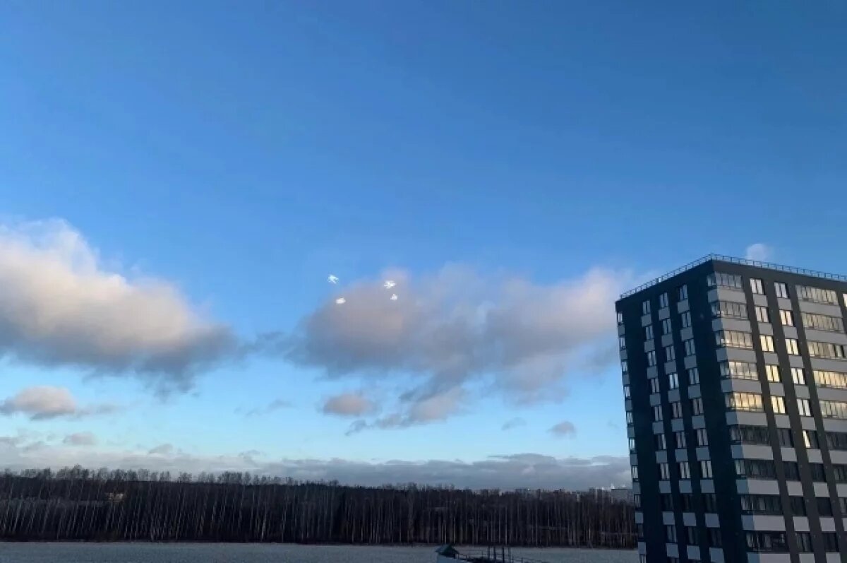    Петербург и Ленобласть остаются во власти балканского циклона