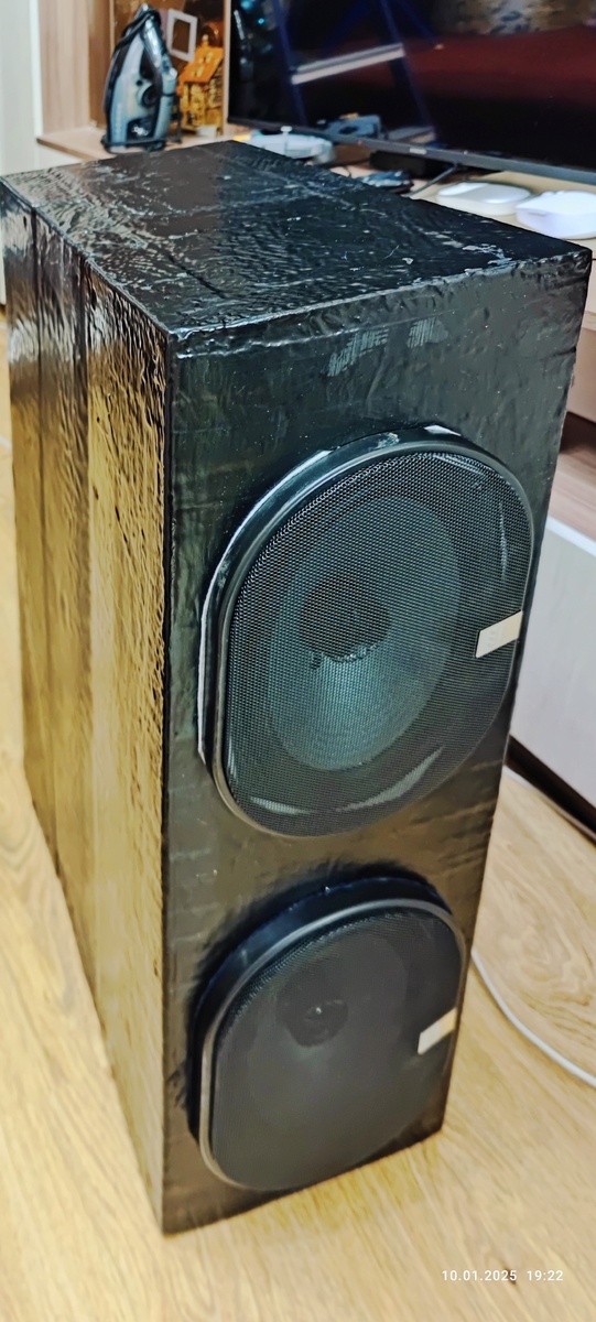 Morel Maximo Ultra 692 Coax MK ll 6x9"/200Вт в домашней акустике,акустический лабиринт,сосна 40 мм.Последовательно на 8 Ом,(один канал).