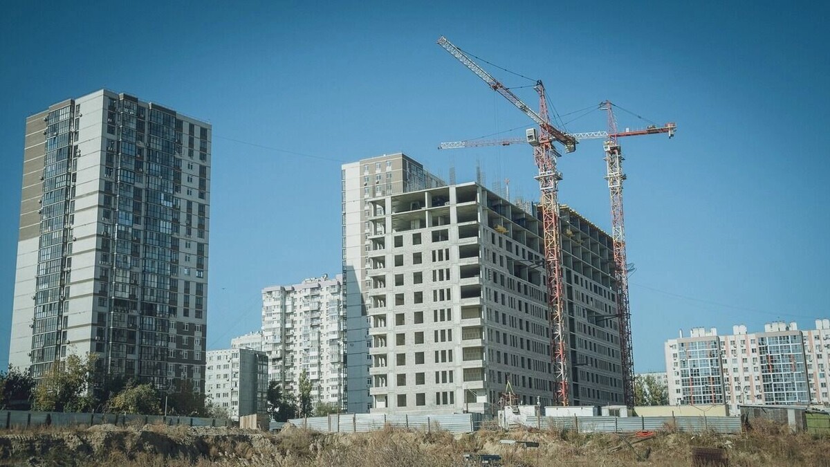    Строительная отрасль переживает непростое время   1MI