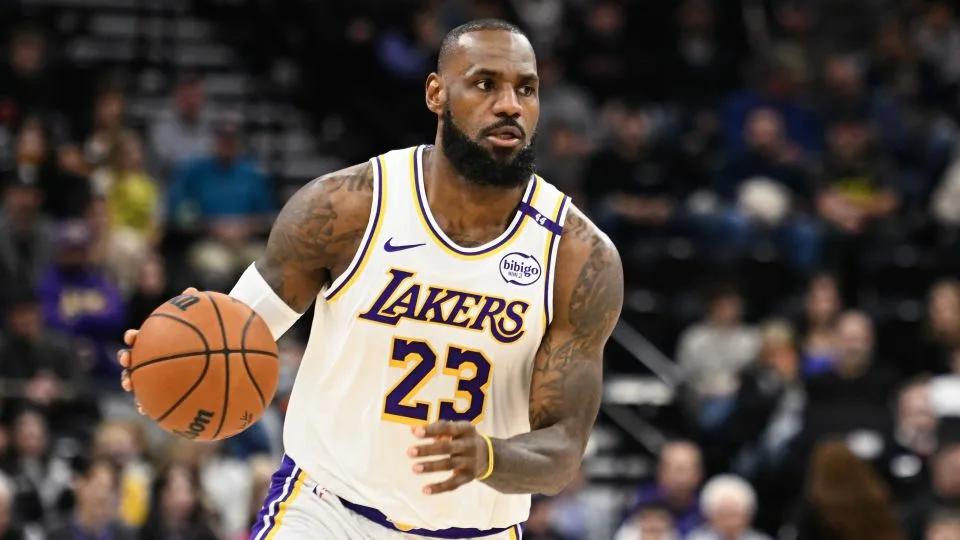 Леброн Джеймс