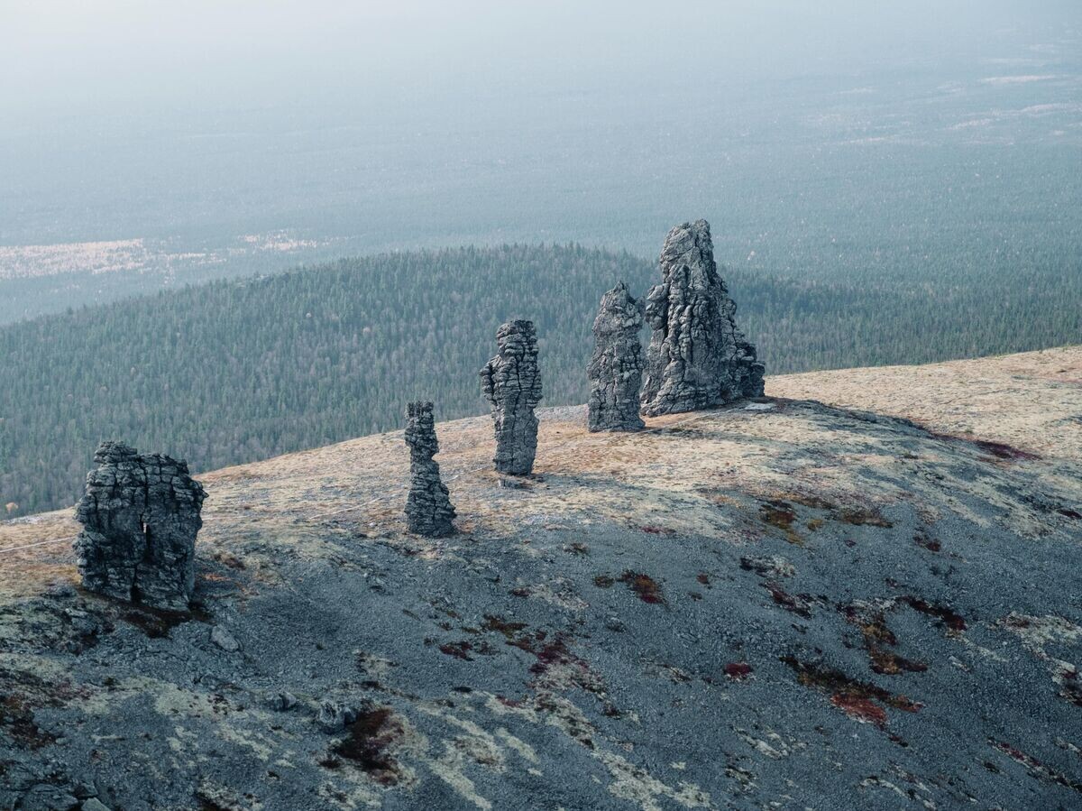    Столбы Маньпупунер | © Getty Images / Elena Liseykina