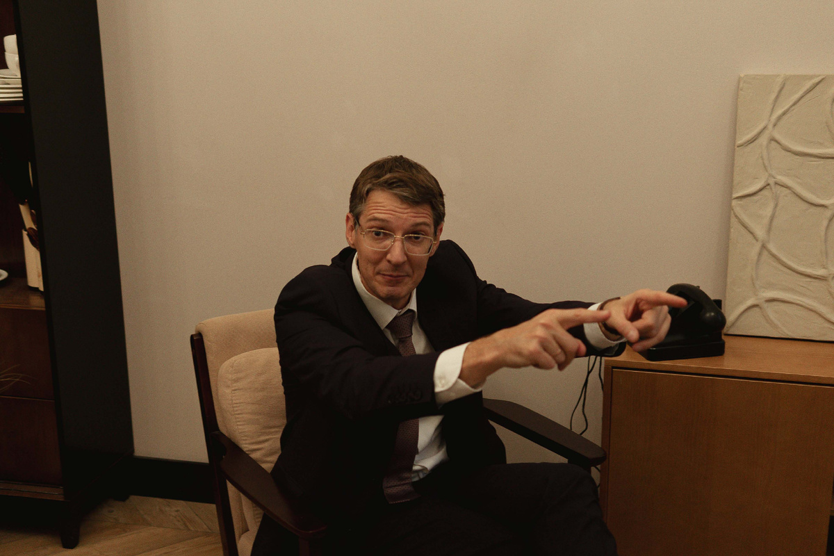 Меня зовут Бондаренко Леонид. Я занимаюсь подбором недвижимости для жизни и инвестиций в Краснодаре - новостройки, загородная недвижимость и вторичка. Основной бюджет от 5 до 18 млн. Также я преподаю в ИЦ Аквариум новостройки Краснодара и коттеджные поселки Юга. По вопросам сотрудничества - 8 960 888 222 5