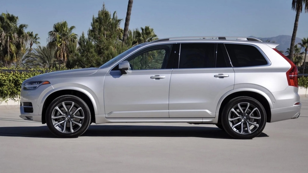 Volvo XC90 T6 2018 года