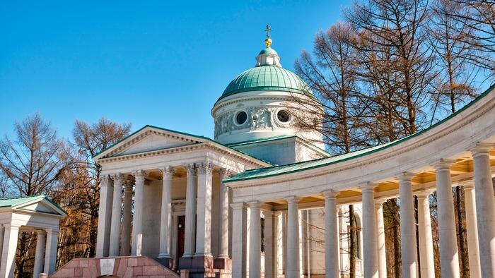 Самые красивые усадьбы Подмосковья для путешествия в новогодние каникулы. Обложка © Shutterstock / FOTODOM / Aleksbbb