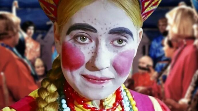 Марфушенька-душенька - персонаж нам понятен на интуитивном уровне, а англичанам и американцам - нет.