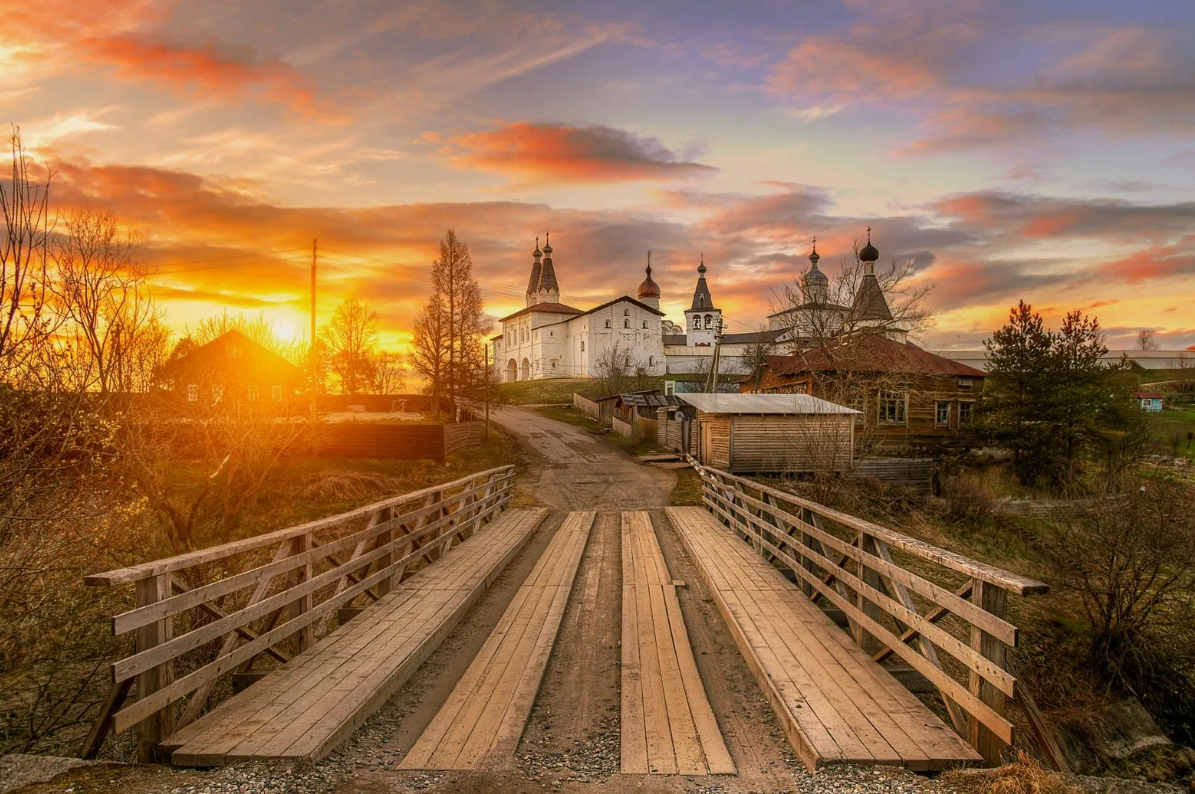 Ферапонтов. Вологодская область. Фото с сайта https://se.pinterest.com/pin/sunset-in-the-ferapontov-convent-russia--492649951465806/. Взято с Яндекс.Картинки