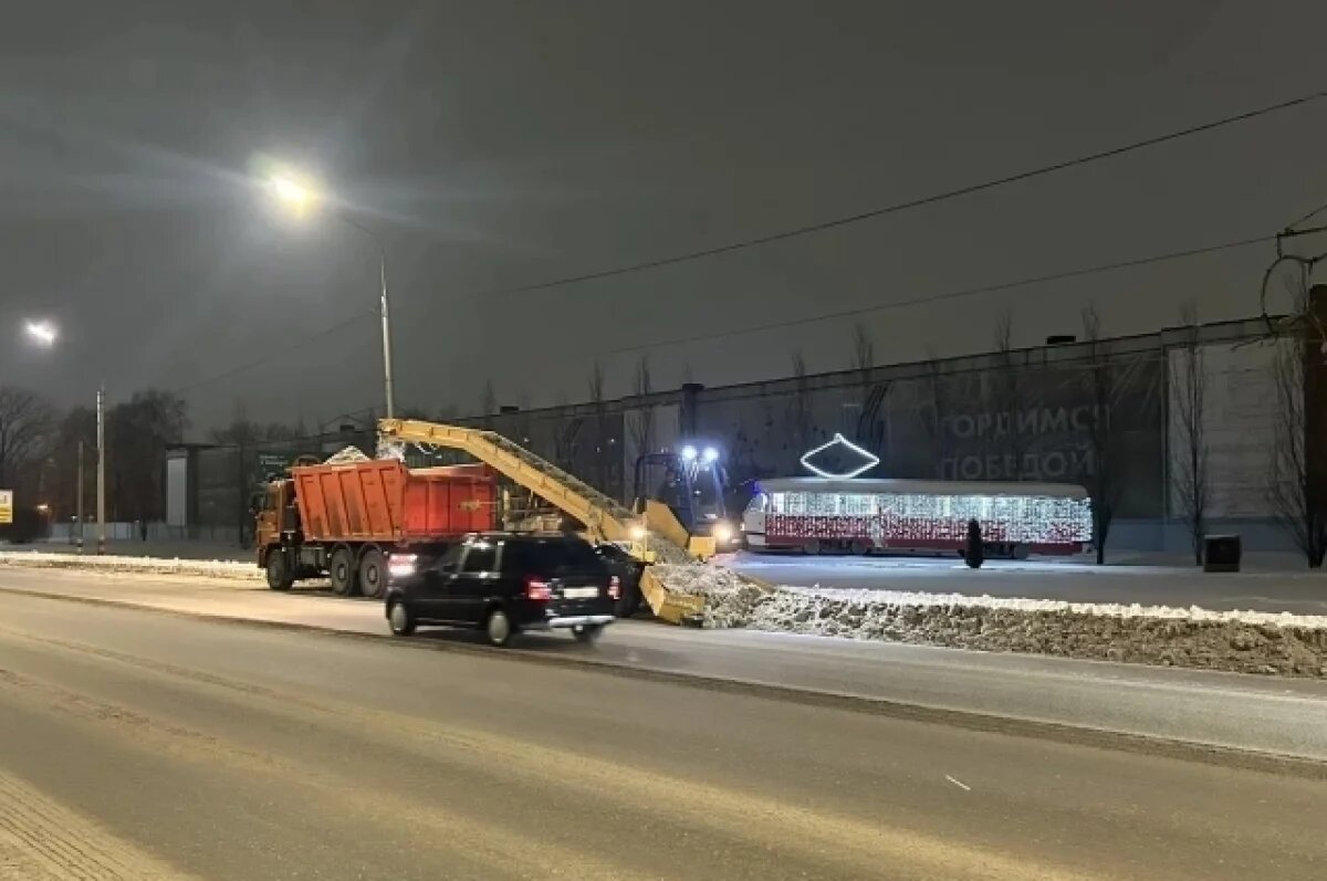    С улиц Ульяновска за сутки вывезли 130 самосвалов снега